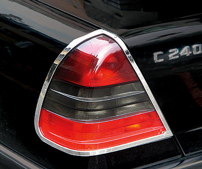 C-Klass - W202 94-00 - Kromringar baklysen 2st